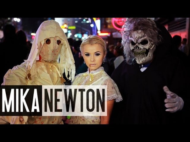 Mika Newtons Halloween