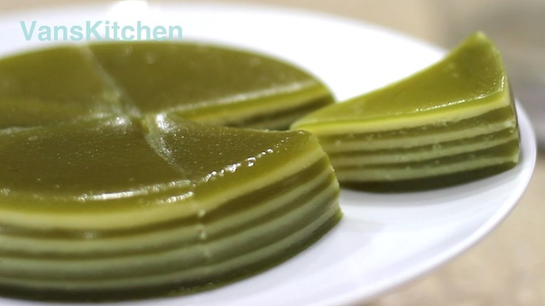Vietnamese steamed layer cake ( Bánh da