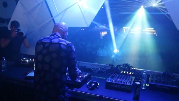 Guy Mantzur Akvárium Klub ( Budapest), One