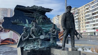 Тренеры и спортсмены СК Патриот им. А.В. Фомина на возложении цветов Цезарю Львовичу Куникову