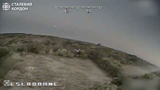 Рашистська вантажівка стала мішенню для FPV-дрона прикордоників на Купянському напрямку