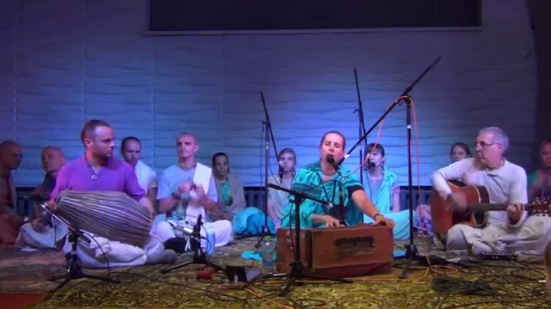 Kirtana Mela 2015 Moscow Е. М. Гаури д. д. Е. М. Медини Пати прабху Киртан