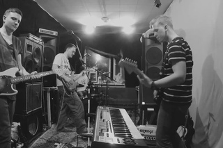 FUGAWZ - Kembrick (live in studio)