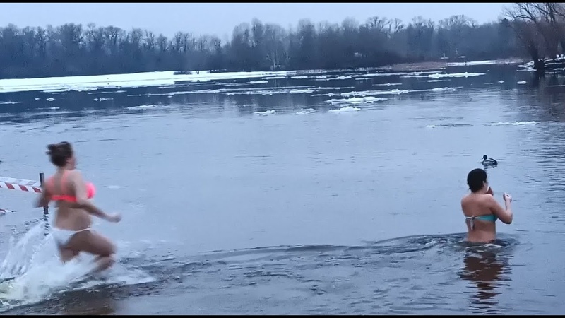 Christening ice swimming girl. Bathing ice water swimming, Купание на крещение