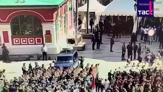 видео инцидента с солдатом срочником перед парадом Победы