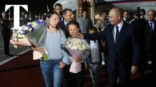 Putin greets released Russian prisoners