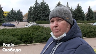 Одні лікарі кажуть вакцинуватися, інші  ні: прифронтовий Світлодарськ про вакцинацію