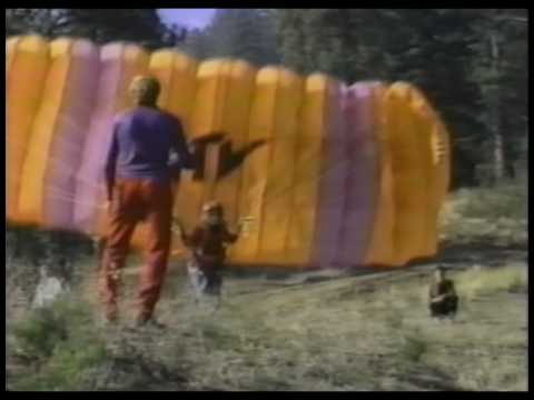 1988: Penny Legate paraglides 2000 1st