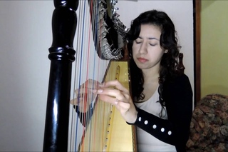 TRIUNFAL - ASTOR PIAZZOLLA ( ARPA- HARP)   por Carina Nuez