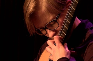 Justyna Sobczak plays Tiento by Maurice Ohana