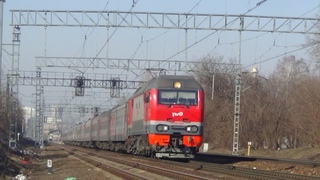 Электровоз ЭП2К-403 с пассажирским поездом №131 Москва - Орск