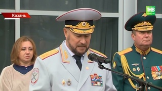 Бюст Дамира Исламова в Казани Его имя золотыми буквами вписано в историческую летопись...