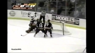 Alex Mogilny’s last career NHL point vs Islanders (2005)